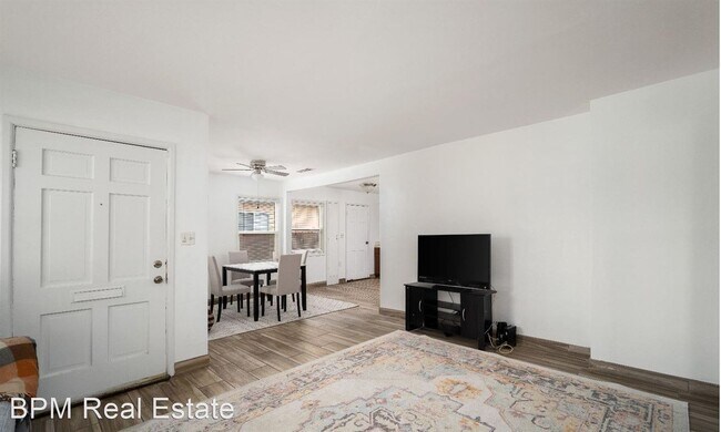 Building Photo - 3 br, 1 bath House - 1001 El Rancho Dr.