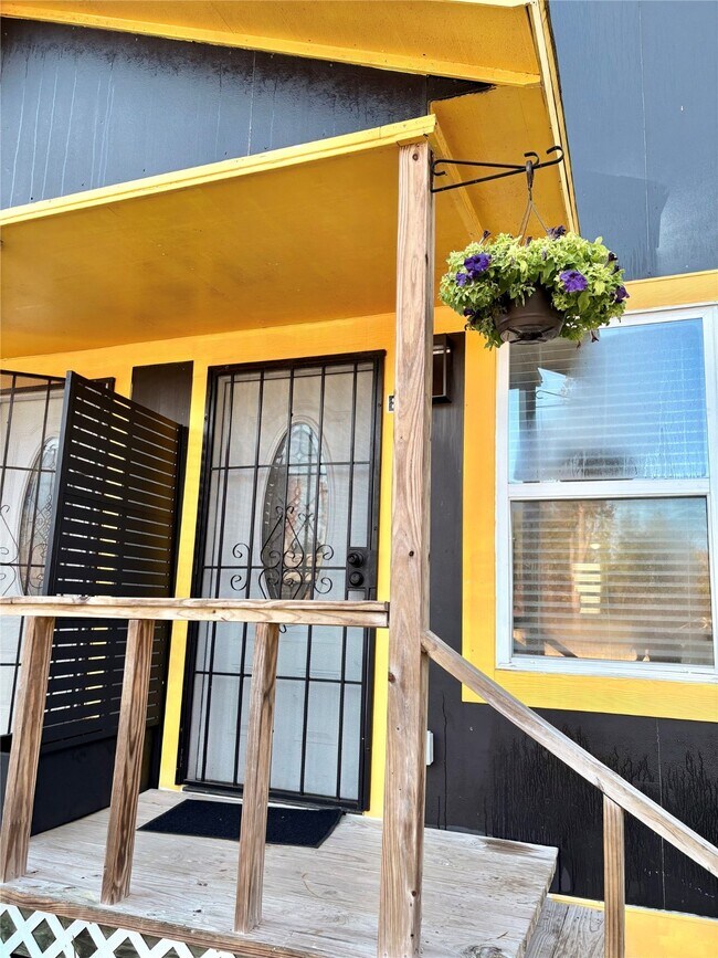 Foto del edificio - 9822 Candy Ct