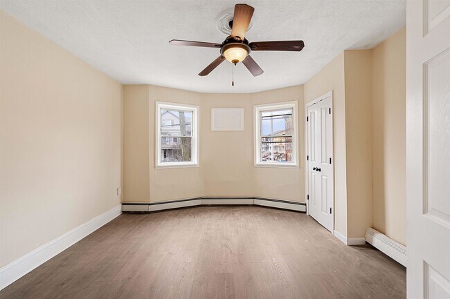 Building Photo - 378 Avenue C