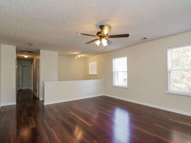 Building Photo - 103 Drury Ln