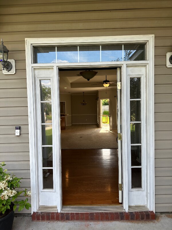 Building Photo - 5448 Henning Dr W