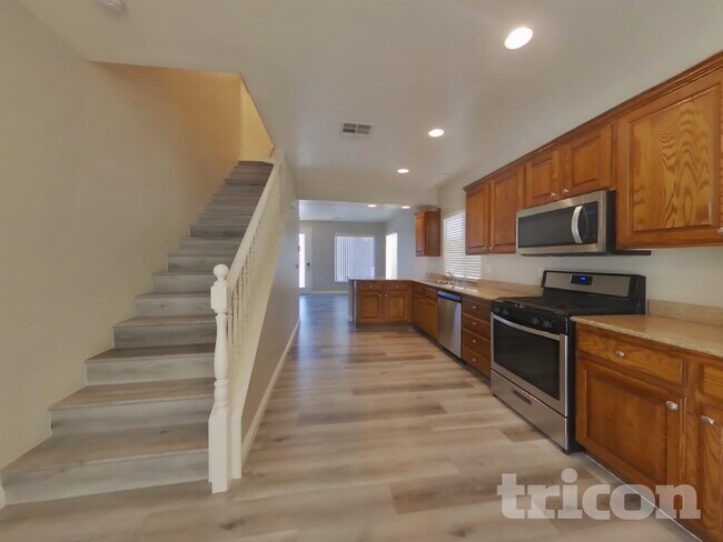 Foto del edificio - 1686 Tristan Flower Ave