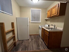 Building Photo - 474 Herschel St