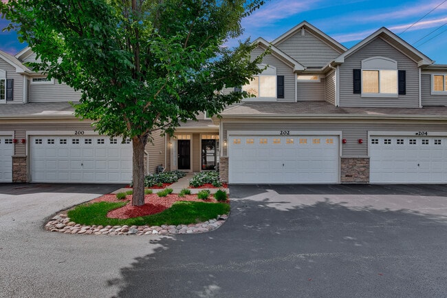 Building Photo - 202 Owen St