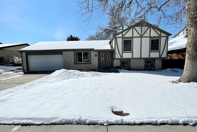 Building Photo - 3270 E 128th Pl