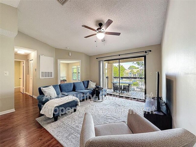 Foto del edificio - 4057 Crockers Lake Blvd