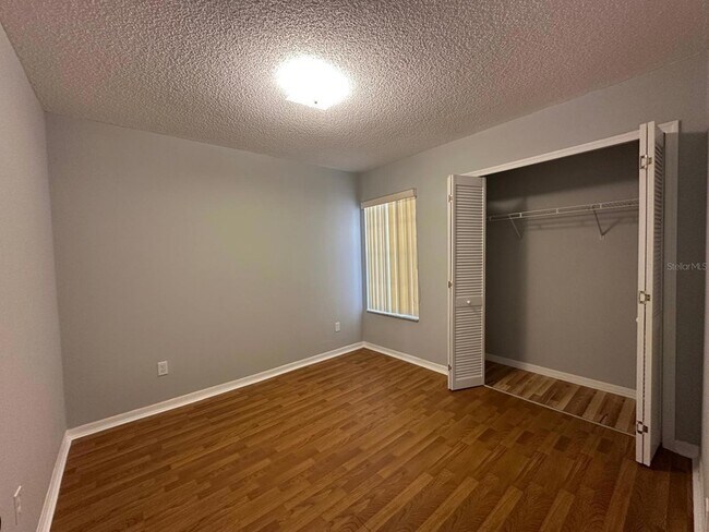 Foto del edificio - 2035 Royal Bay Blvd