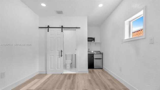 Foto del edificio - 11421 SW 84th St