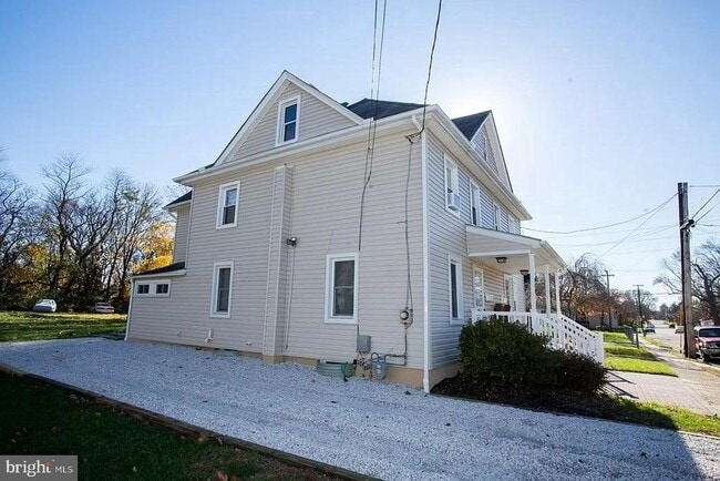 Building Photo - 419 N Broad St