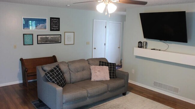 Foto del edificio - 1005 Weschester Ct