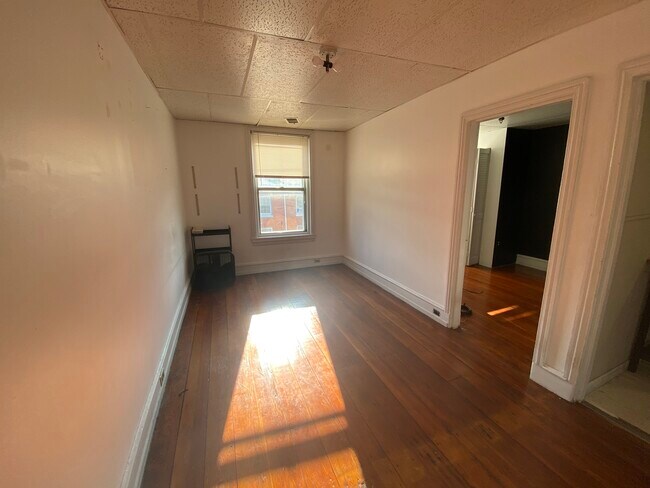 Foto del edificio - 1419 E Columbia Ave