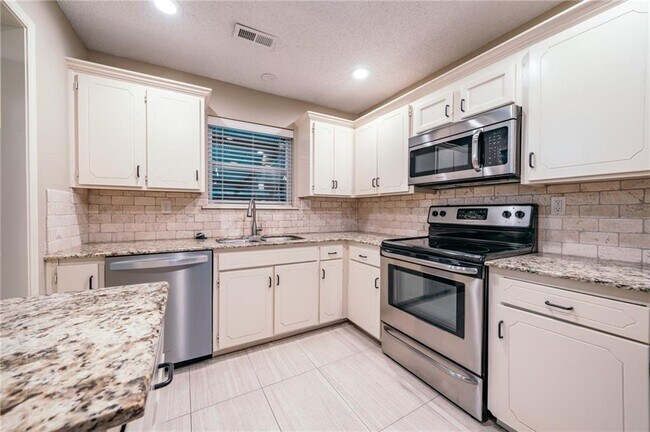 Foto del edificio - 2404 SE 9th St