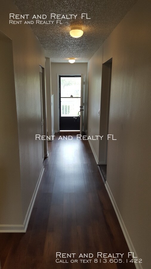 Building Photo - 1178 Falcon Dr