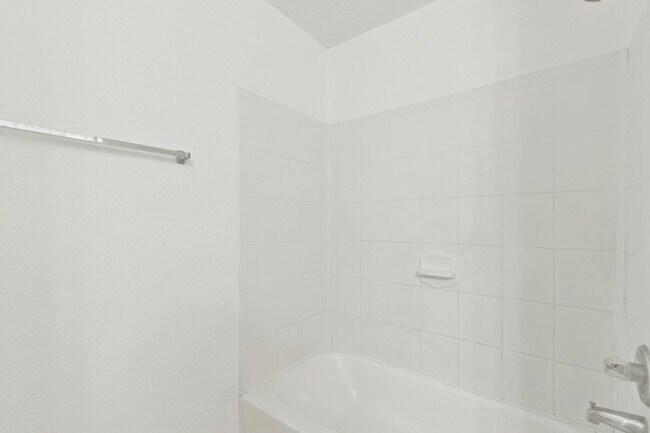 Building Photo - 3646 Fuller Bluff Dr