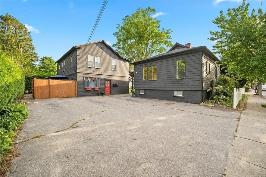 31 Barney Street Unit 2 House Rental in Warren, RI