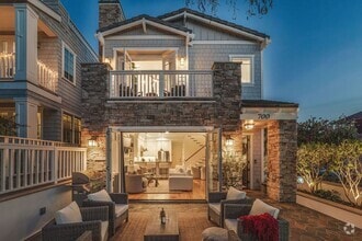 Building Photo - 700 Acacia Ave