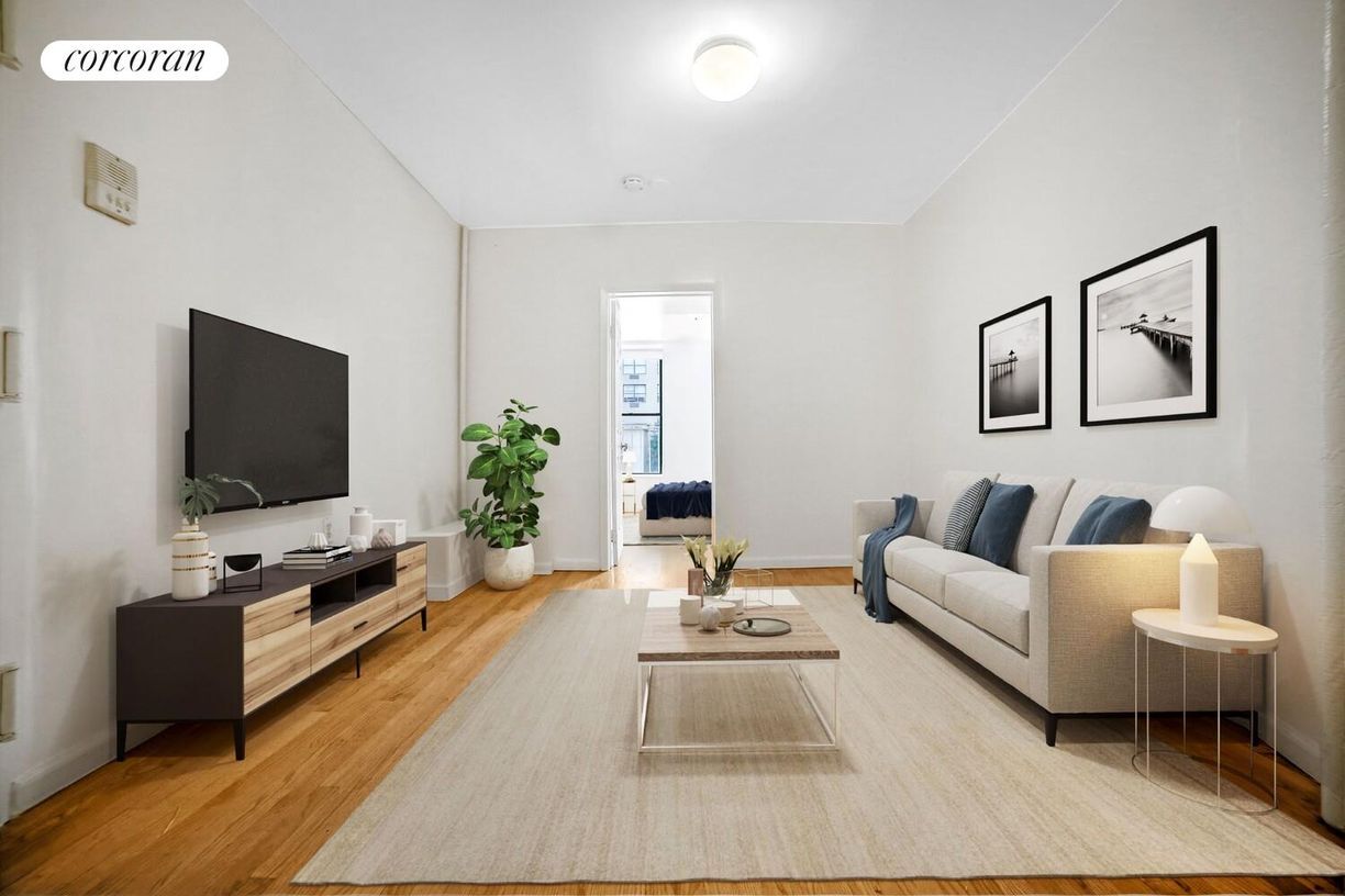 Foto principal - 1364 York Ave