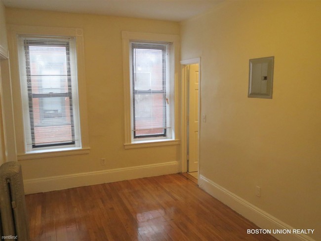 Building Photo - 319 Huntington Ave