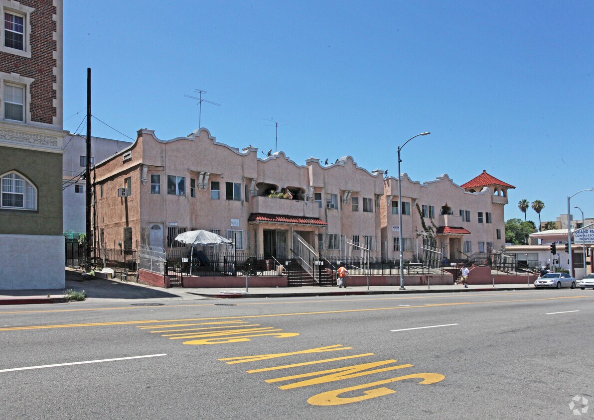 Building Photo - 2214-2232 W 8th St