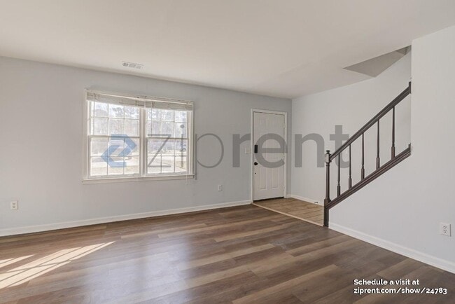 Building Photo - Unit A