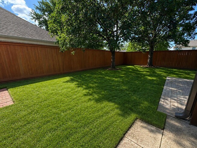 Foto del edificio - 12311 Granite Woods Ct
