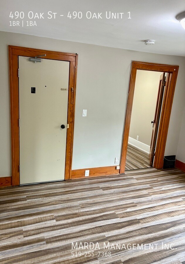 Photo du bâtiment - SPACIOUS 1-BEDROOM PLUS DEN/1-BATH UNIT +H...