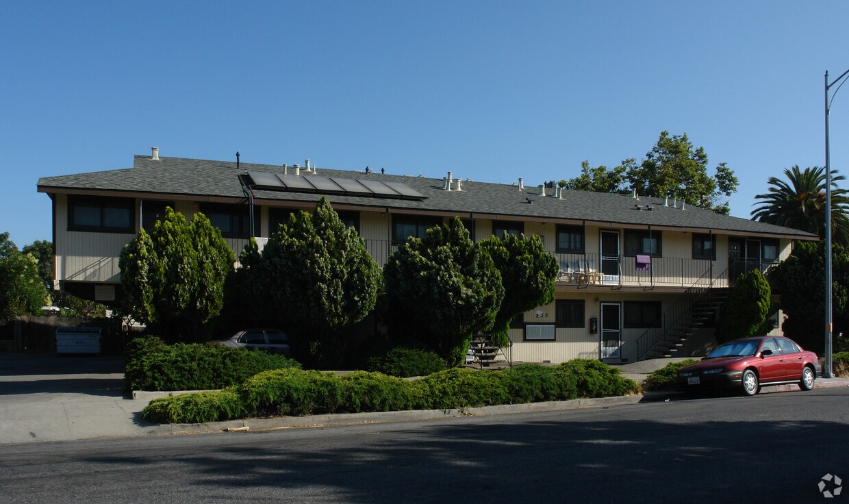 Foto del edificio - 225 Goodyear St