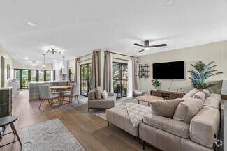 Building Photo - 17138 Waterbend Dr