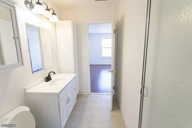 Foto del edificio - 49 Cornerstone Ln
