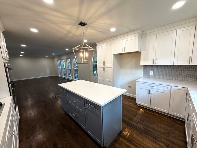 Foto del edificio - 5516 Sycamore Grove Ln