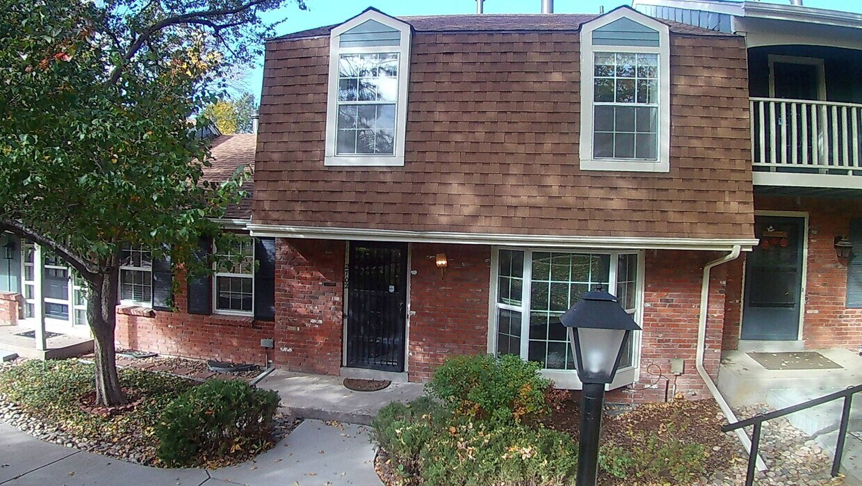 Primary Photo - Charming 3 Bedroom, 2.5 Bathroom in Bear V...