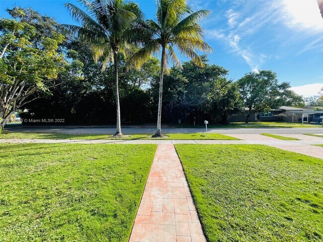 Foto del edificio - 8515 SW 125th St