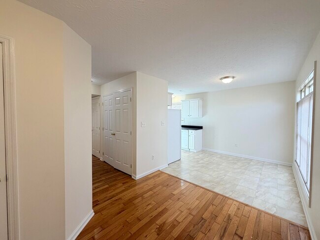 Foto del edificio - 236 Wayne Dr