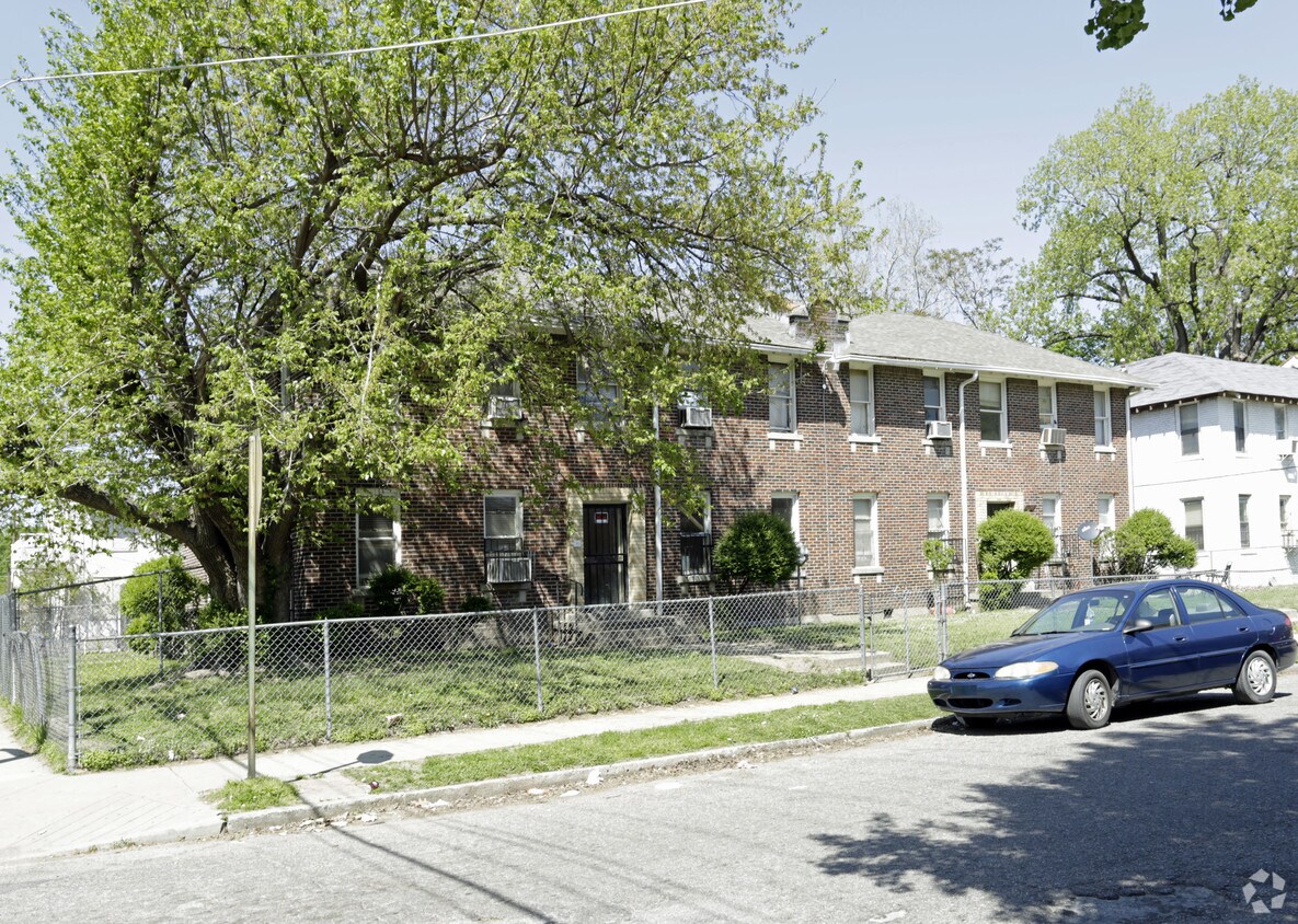 Foto del edificio - 1292 Court Ave
