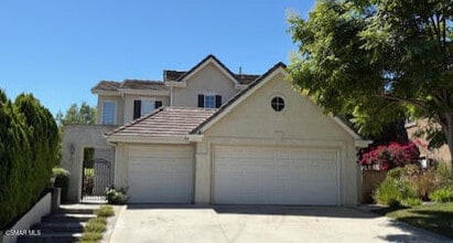 Building Photo - 2324 Solway Ct