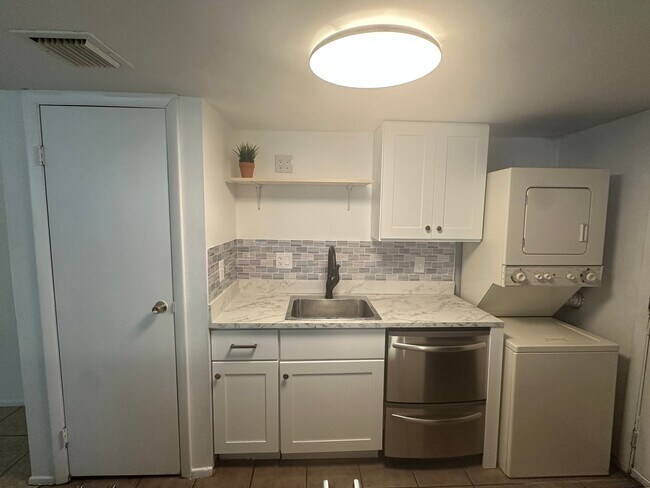 Foto del edificio - 1428 Lorilyn Ave