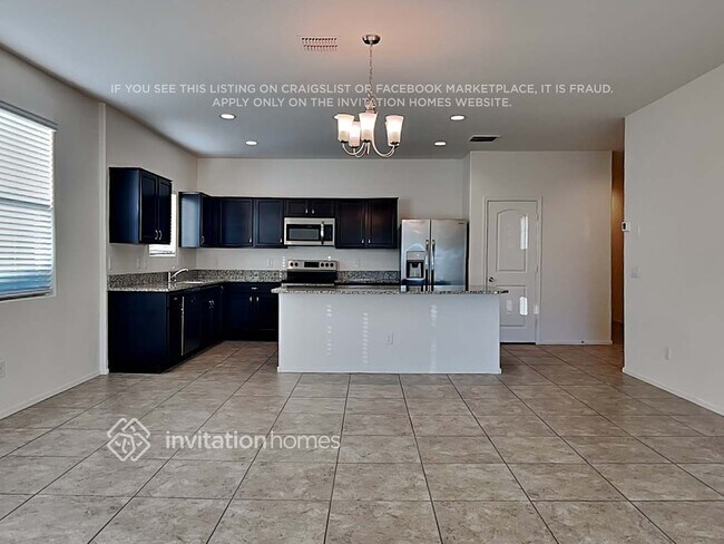 Foto del edificio - 25567 W Allen St