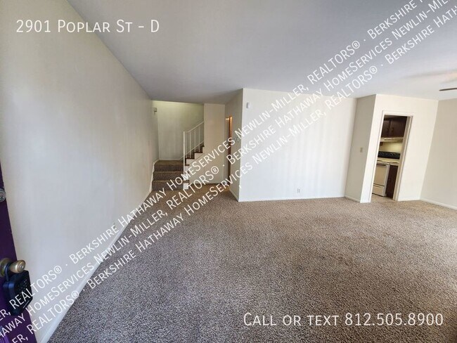 Foto del edificio - 2 Bedroom, 1 1/2 Bath Townhome Across from...