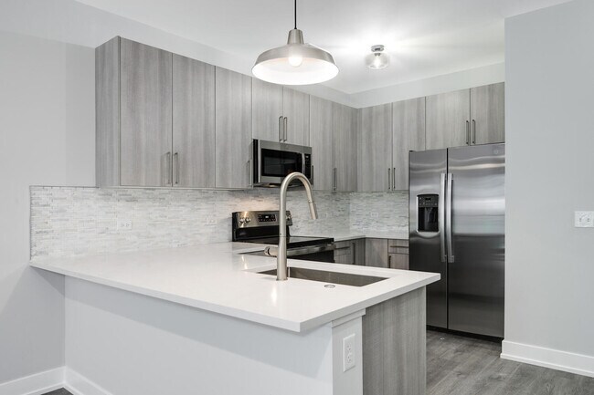 Foto del edificio - 825 E 61st St