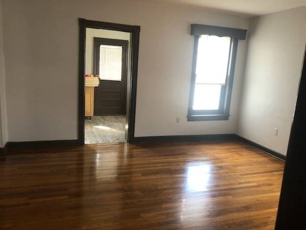 Building Photo - 142 Rosemont Ave