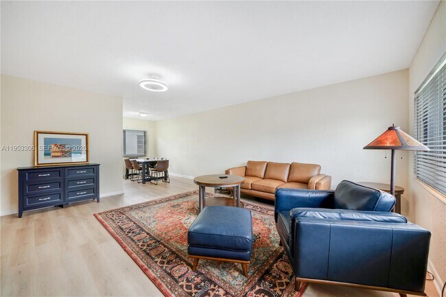 Foto del edificio - 2 NW 47th St