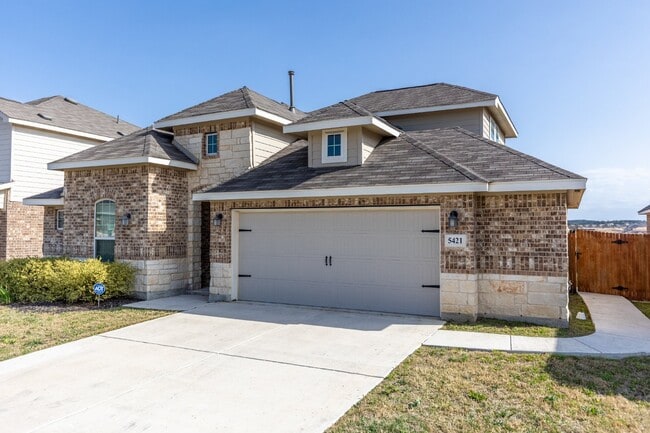 Building Photo - 5421 Flutter Ln