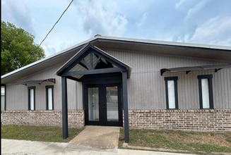 Building Photo - 743 TX-62