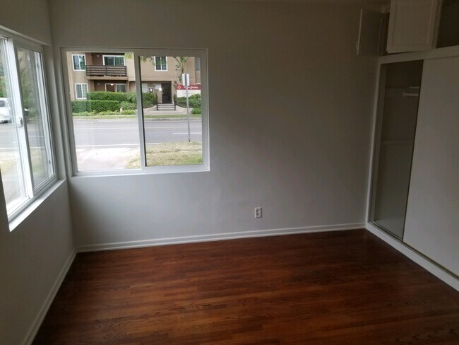Foto del edificio - 4605 Fulton Ave