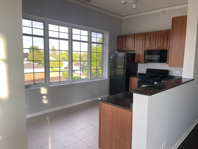 Foto del edificio - 755 N Diamond Lake Rd