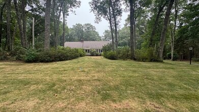 Building Photo - 199 Country Dr