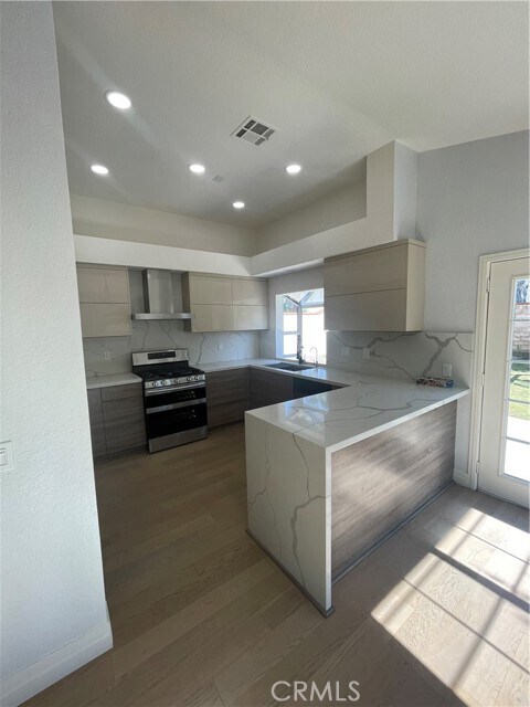 Foto del edificio - 2710 Rockridge Ln