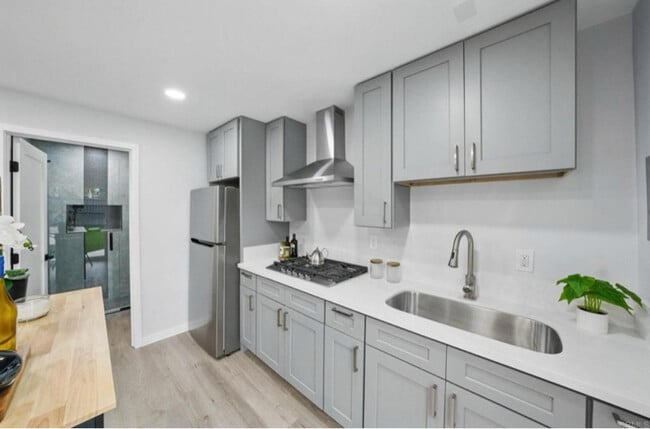 Foto del edificio - 8806 Lamar St