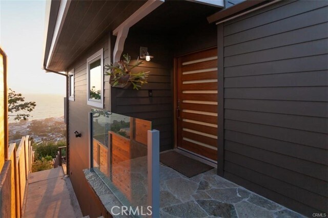 Building Photo - 2192 Crestview Dr