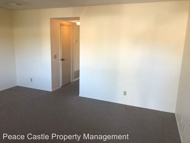 Building Photo - 1341 S Juniper St
